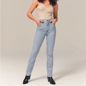 Abercrombie & Fitch Ultra High Rise 90’s Slim Straight Jeans Light Wash 27/4 L
